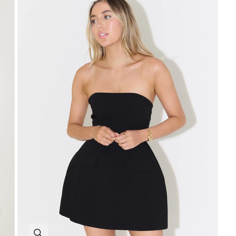 Elegant Black Strapless Dress